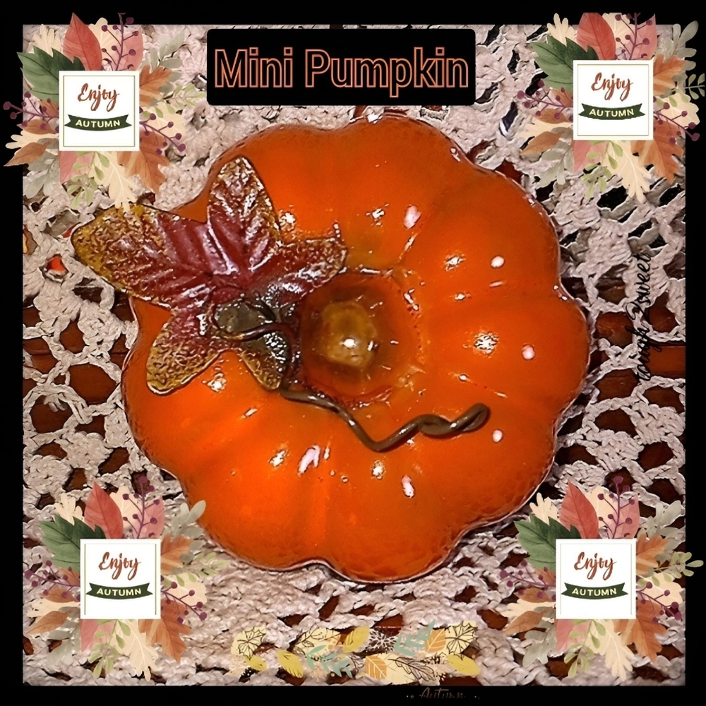 ADORABLE MINI CERAMIC PUMPKIN WITH HIGHLY DETAILED METAL LEAF WITH TRAILING VINE